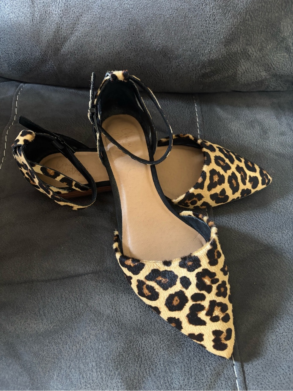 Crown Vintage Leopard by Print Pointed-Toe Ankle-Strap Flats Size 10